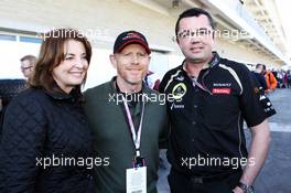Ron Howard (USA) Film Director (Centre) with Eric Boullier (FRA) Lotus F1 Team Principal (Right). 18.11.2012. Formula 1 World Championship, Rd 19, United States Grand Prix, Austin, Texas, USA, Race Day.