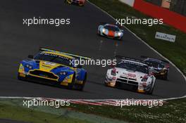 02.06.2013- Race, Darren Turner (GBR) Stefan Mucke (DEU) Frederic Makowiecki (FRA) Aston Martin Vantage GT3, Aston Martin Racing  01-02.06.2013. Blancpain Endurance Series, Rd 2, Silverstone, England.