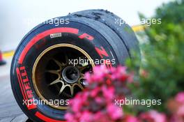 Worn Pirelli tyres. 15.03.2013. Formula 1 World Championship, Rd 1, Australian Grand Prix, Albert Park, Melbourne, Australia, Practice Day.