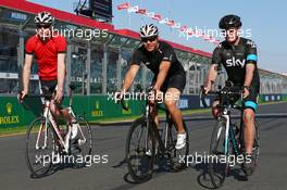 (L to R): Paul di Resta (GBR) Sahara Force India F1 with Sir Chris Hoy (GBR) Olympic Track Cycling Champion and Martin Brundle (GBR) Sky Sports Commentator. 13.03.2013. Formula 1 World Championship, Rd 1, Australian Grand Prix, Albert Park, Melbourne, Australia, Preparation Day.