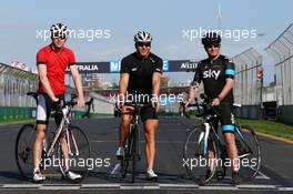 (L to R): Paul di Resta (GBR) Sahara Force India F1 with Sir Chris Hoy (GBR) Olympic Track Cycling Champion and Martin Brundle (GBR) Sky Sports Commentator. 13.03.2013. Formula 1 World Championship, Rd 1, Australian Grand Prix, Albert Park, Melbourne, Australia, Preparation Day.