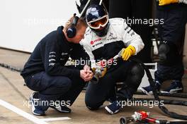 Williams mechanic with pit stop air guns. 22.02.2013. Formula One Testing, Day Four, Barcelona, Spain.