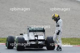 Lewis Hamilton (GBR) Mercedes AMG F1 W04 stops on the circuit. 22.02.2013. Formula One Testing, Day Four, Barcelona, Spain.