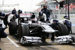 Valtteri Bottas (FIN) Williams FW35 practices a pit stop. 22.02.2013. Formula One Testing, Day Four, Barcelona, Spain.