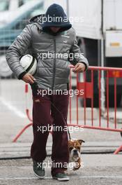 Lewis Hamilton (GBR) Mercedes AMG F1 with his dog Roscoe. 21.02.2013. Formula One Testing, Day Three, Barcelona, Spain.