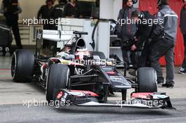 Nico Hulkenberg (GER) Sauber C32 leaves the pits. 01.03.2013. Formula One Testing, Day Two, Barcelona, Spain.