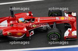 Fernando Alonso (ESP) Ferrari F138 with something stuck in the fuel nozzle. 01.03.2013. Formula One Testing, Day Two, Barcelona, Spain.