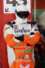 Sahara Force India F1 Team mechanic. 02.03.2013. Formula One Testing, Day Three, Barcelona, Spain.