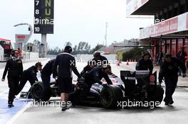 Valtteri Bottas (FIN) Williams FW35 pushed back in the pits. 28.02.2013. Formula One Testing, Day One, Barcelona, Spain.