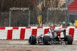 Esteban Gutierrez (MEX) Sauber C32 runs wide. 28.02.2013. Formula One Testing, Day One, Barcelona, Spain.