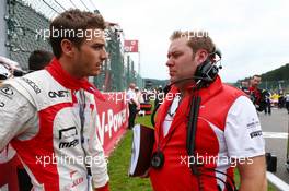 Jules Bianchi (FRA) Marussia F1 Team with Dave Greenwood (GBR) Marussia F1 Team Race Engineer on the grid. 25.08.2013. Formula 1 World Championship, Rd 11, Belgian Grand Prix, Spa Francorchamps, Belgium, Race Day.