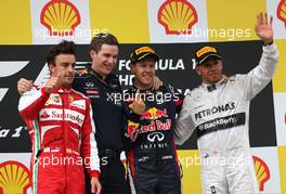 Fernando Alonso (ESP), Scuderia Ferrari, Sebastian Vettel (GER), Red Bull Racing and Lewis Hamilton (GBR), Mercedes Grand Prix  25.08.2013. Formula 1 World Championship, Rd 11, Belgian Grand Prix, Spa Francorchamps, Belgium, Race Day.