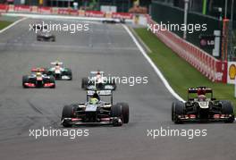 Esteban Gutierrez (MEX), Sauber F1 Team and Kimi Raikkonen (FIN), Lotus F1 Team  25.08.2013. Formula 1 World Championship, Rd 11, Belgian Grand Prix, Spa Francorchamps, Belgium, Race Day.