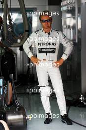 Nico Rosberg (GER) Mercedes AMG F1. 19.04.2013. Formula 1 World Championship, Rd 4, Bahrain Grand Prix, Sakhir, Bahrain, Practice Day