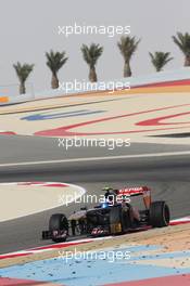 Daniel Ricciardo (AUS) Scuderia Toro Rosso STR8. 19.04.2013. Formula 1 World Championship, Rd 4, Bahrain Grand Prix, Sakhir, Bahrain, Practice Day