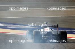 Valtteri Bottas (FIN) Williams FW35 locks up under braking. 19.04.2013. Formula 1 World Championship, Rd 4, Bahrain Grand Prix, Sakhir, Bahrain, Practice Day