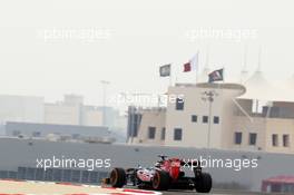 Jean-Eric Vergne (FRA) Scuderia Toro Rosso STR8. 19.04.2013. Formula 1 World Championship, Rd 4, Bahrain Grand Prix, Sakhir, Bahrain, Practice Day