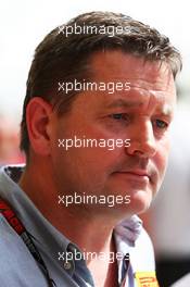 Paul Hembery (GBR) Pirelli Motorsport Director. 19.04.2013. Formula 1 World Championship, Rd 4, Bahrain Grand Prix, Sakhir, Bahrain, Practice Day