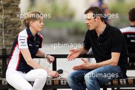 (L to R): Susie Wolff (GBR) Williams Development Driver with Alex Wurz (AUT) Williams Driver Mentor. 19.04.2013. Formula 1 World Championship, Rd 4, Bahrain Grand Prix, Sakhir, Bahrain, Practice Day
