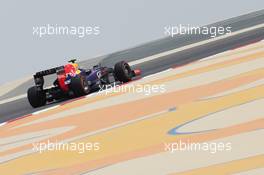 Mark Webber (AUS) Red Bull Racing RB9. 19.04.2013. Formula 1 World Championship, Rd 4, Bahrain Grand Prix, Sakhir, Bahrain, Practice Day