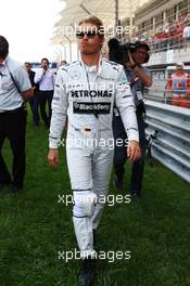 Nico Rosberg (GER) Mercedes AMG F1 on the grid. 21.04.2013. Formula 1 World Championship, Rd 4, Bahrain Grand Prix, Sakhir, Bahrain, Race Day