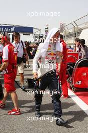 Sebastian Vettel (GER) Red Bull Racing on the grid. 21.04.2013. Formula 1 World Championship, Rd 4, Bahrain Grand Prix, Sakhir, Bahrain, Race Day