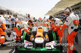 Adrian Sutil (GER) Sahara Force India VJM06 on the grid. 21.04.2013. Formula 1 World Championship, Rd 4, Bahrain Grand Prix, Sakhir, Bahrain, Race Day