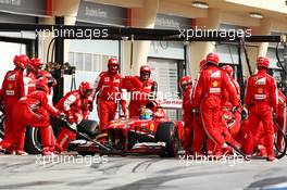 Felipe Massa (BRA) Ferrari F138 makes a pit stop. 21.04.2013. Formula 1 World Championship, Rd 4, Bahrain Grand Prix, Sakhir, Bahrain, Race Day