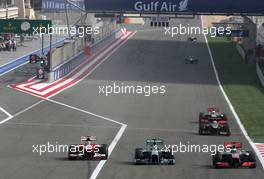 Felipe Massa (BRA), Scuderia Ferrari, Nico Rosberg (GER), Mercedes GP and Jenson Button (GBR), McLaren Mercedes  21.04.2013. Formula 1 World Championship, Rd 4, Bahrain Grand Prix, Sakhir, Bahrain, Race Day