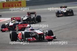 Jenson Button (GBR) McLaren MP4-28. 21.04.2013. Formula 1 World Championship, Rd 4, Bahrain Grand Prix, Sakhir, Bahrain, Race Day