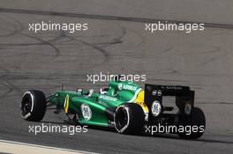 Giedo van der Garde (NLD) Caterham CT03 with a damaged front wing. 21.04.2013. Formula 1 World Championship, Rd 4, Bahrain Grand Prix, Sakhir, Bahrain, Race Day