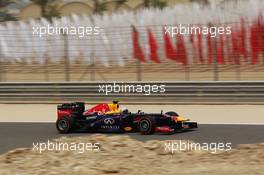 Sebastian Vettel (GER) Red Bull Racing RB9. 20.04.2013. Formula 1 World Championship, Rd 4, Bahrain Grand Prix, Sakhir, Bahrain, Qualifying Day