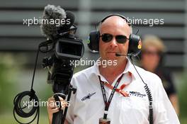 Jason Swales (GBR) NBC Sports Network. 20.04.2013. Formula 1 World Championship, Rd 4, Bahrain Grand Prix, Sakhir, Bahrain, Qualifying Day