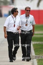 Pasquale Lattuneddu (ITA) of the FOM (Left). 20.04.2013. Formula 1 World Championship, Rd 4, Bahrain Grand Prix, Sakhir, Bahrain, Qualifying Day