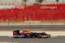 Mark Webber (AUS) Red Bull Racing RB9. 20.04.2013. Formula 1 World Championship, Rd 4, Bahrain Grand Prix, Sakhir, Bahrain, Qualifying Day