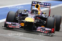 Sebastian Vettel (GER) Red Bull Racing RB9 front wing. 20.04.2013. Formula 1 World Championship, Rd 4, Bahrain Grand Prix, Sakhir, Bahrain, Qualifying Day