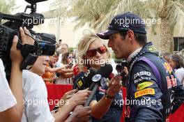 Mark Webber (AUS) Red Bull Racing with the media. 20.04.2013. Formula 1 World Championship, Rd 4, Bahrain Grand Prix, Sakhir, Bahrain, Qualifying Day