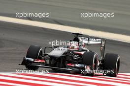 Nico Hulkenberg (GER) Sauber C32. 20.04.2013. Formula 1 World Championship, Rd 4, Bahrain Grand Prix, Sakhir, Bahrain, Qualifying Day