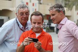 (L to R): Gary Anderson (IRE) BBC Sport Expert Analyst with Rubens Barrichello (BRA) and David Coulthard (GBR) Red Bull Racing and Scuderia Toro Advisor / BBC Television Commentator. 20.04.2013. Formula 1 World Championship, Rd 4, Bahrain Grand Prix, Sakhir, Bahrain, Qualifying Day