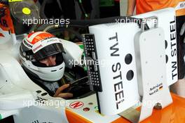 Adrian Sutil (GER) Sahara Force India VJM06. 20.04.2013. Formula 1 World Championship, Rd 4, Bahrain Grand Prix, Sakhir, Bahrain, Qualifying Day