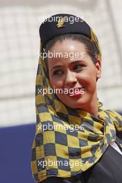 Grid girl. 21.04.2013. Formula 1 World Championship, Rd 4, Bahrain Grand Prix, Sakhir, Bahrain, Race Day