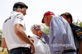 (L to R): Toto Wolff (GER) Mercedes AMG F1 Shareholder and Executive Director with Bernie Ecclestone (GBR) CEO Formula One Group (FOM); Christian Horner (GBR) Red Bull Racing Team Principal and Niki Lauda (AUT) Mercedes Non-Executive Chairman. 21.04.2013. Formula 1 World Championship, Rd 4, Bahrain Grand Prix, Sakhir, Bahrain, Race Day