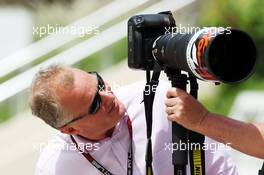 Johnny Herbert (GBR). 18.04.2013. Formula 1 World Championship, Rd 4, Bahrain Grand Prix, Sakhir, Bahrain, Preparation Day