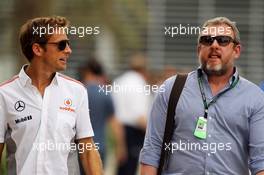 (L to R): Jenson Button (GBR) McLaren with Richard Goddard (GBR) Driver Manager. 18.04.2013. Formula 1 World Championship, Rd 4, Bahrain Grand Prix, Sakhir, Bahrain, Preparation Day