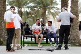 Paul di Resta (GBR) Sahara Force India F1 with Will Buxton (GBR) NBS Sports Network TV Presenter. 18.04.2013. Formula 1 World Championship, Rd 4, Bahrain Grand Prix, Sakhir, Bahrain, Preparation Day