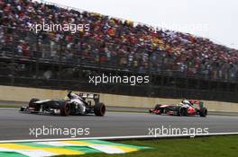 Esteban Gutierrez (MEX) Sauber C32. 24.11.2013. Formula 1 World Championship, Rd 19, Brazilian Grand Prix, Sao Paulo, Brazil, Race Day.
