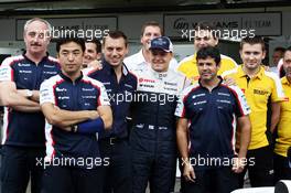Valtteri Bottas (FIN) Williams in a team photograph. 23.11.2013. Formula 1 World Championship, Rd 19, Brazilian Grand Prix, Sao Paulo, Brazil, Qualifying Day.