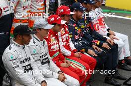 The drivers end of season photograph (L to R): Lewis Hamilton (GBR) Mercedes AMG F1; Nico Rosberg (GER) Mercedes AMG F1; Felipe Massa (BRA) Ferrari; Fernando Alonso (ESP) Ferrari; Sebastian Vettel (GER) Red Bull Racing; Mark Webber (AUS) Red Bull Racing; Jenson Button (GBR) McLaren; Sergio Perez (MEX) McLaren. 24.11.2013. Formula 1 World Championship, Rd 19, Brazilian Grand Prix, Sao Paulo, Brazil, Race Day.