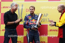 Sebastian Vettel (GER) Red Bull Racing receives his DHL fastest lap award 24.11.2013. Formula 1 World Championship, Rd 19, Brazilian Grand Prix, Sao Paulo, Brazil, Race Day.