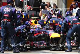 Mark Webber (AUS), Red Bull Racing during pitstop 09.06.2013. Formula 1 World Championship, Rd 7, Canadian Grand Prix, Montreal, Canada, Race Day.